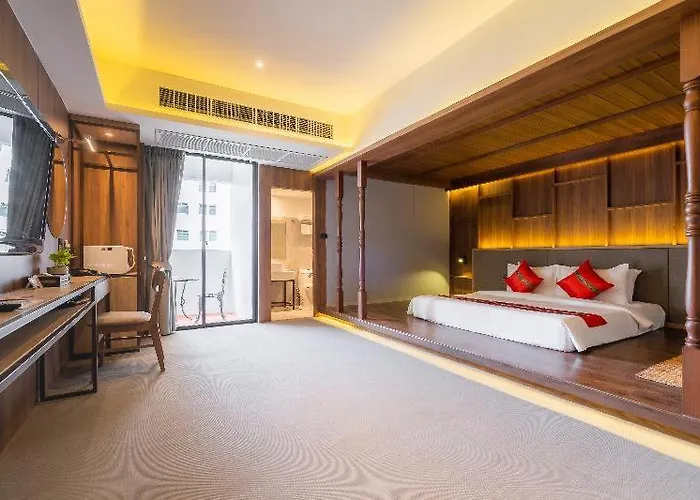 True Siam Phayathai 4*