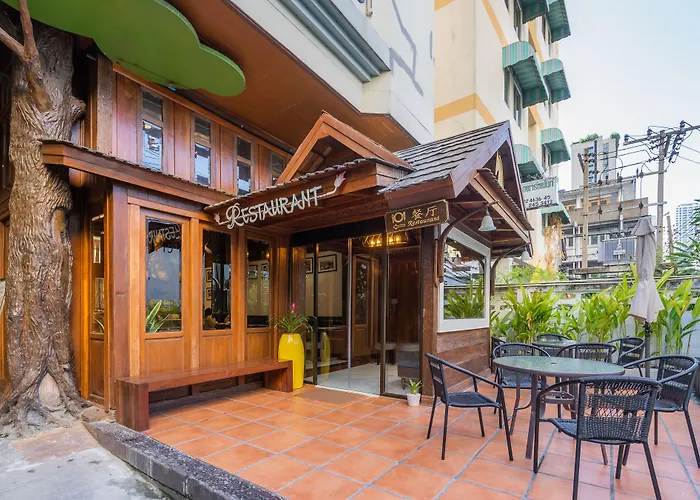 True Siam Phayathai 4*